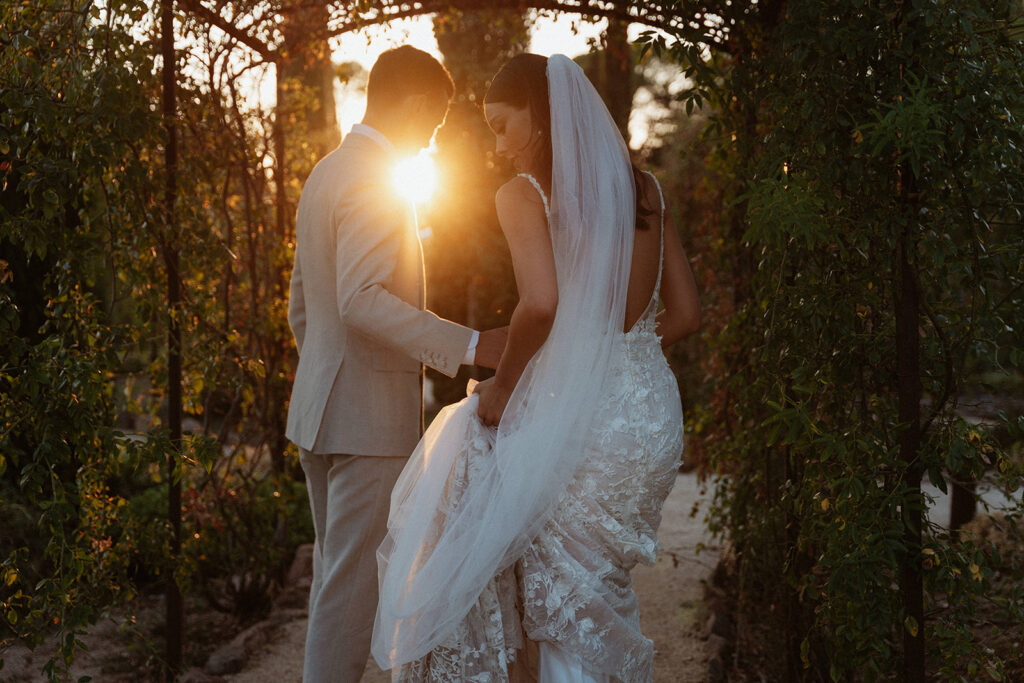 Gorlden hour couple photos