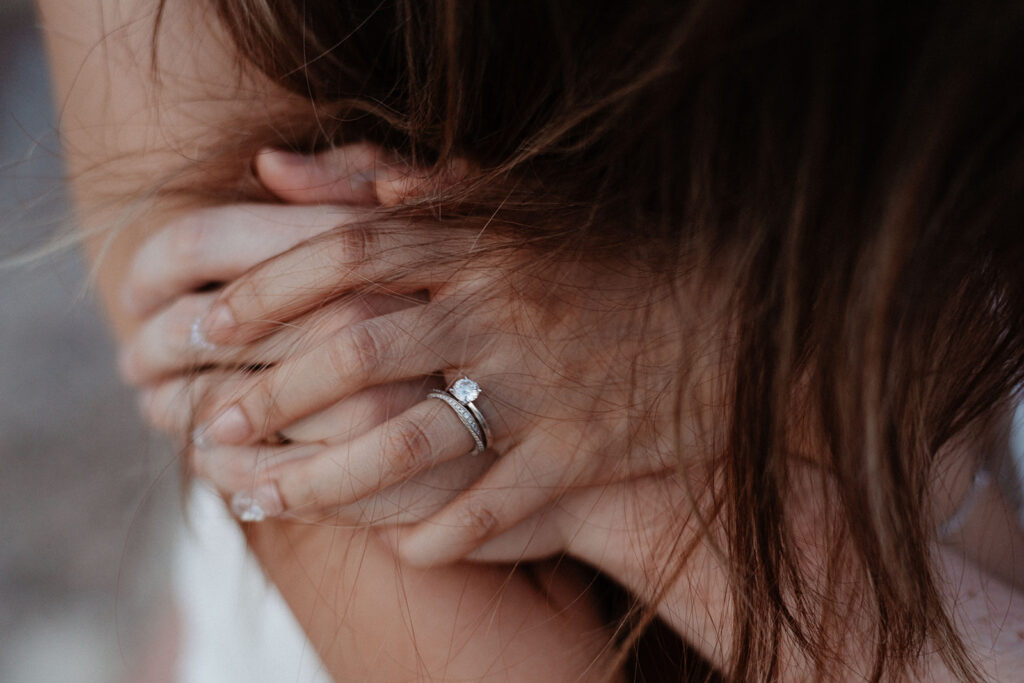 Couple photo session in Marseille Engagement and wedding ring detail photo