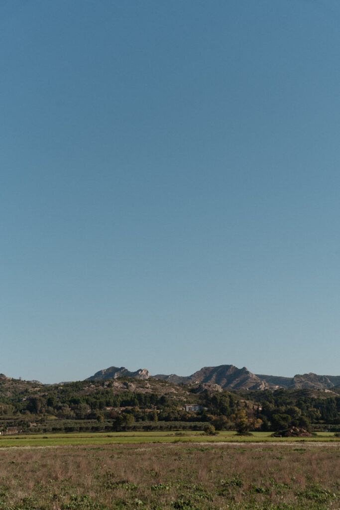 Intimate editorial wedding chabran provence00001