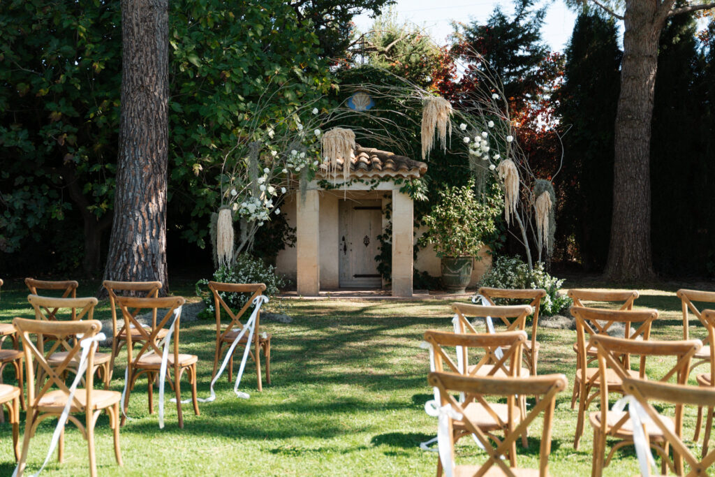 Intimate editorial wedding chabran provence00011