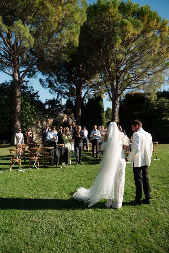Intimate editorial wedding chabran provence00041