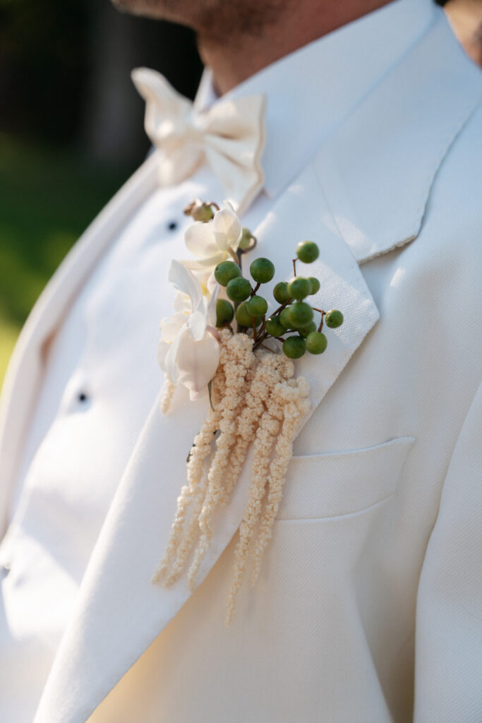 Intimate editorial wedding chabran provence00049