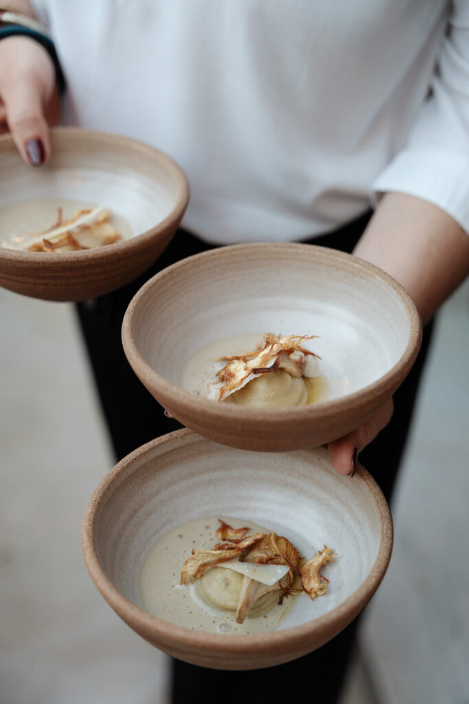 Intimate editorial wedding chabran provence00083