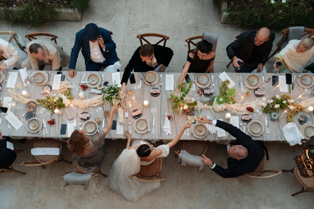 Intimate editorial wedding chabran provence00087